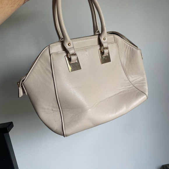 Purse - Picture 2 of 4